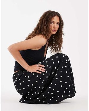 Pieces Satijnen Maxi Rok Met Witte Polkadotprint - Zwart
