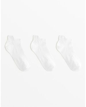 Oysho 3 Pairs Of Polyamide Blend Trainer Socks With Heel Tab - White