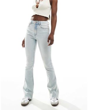 Miss Selfridge Jeans A Zampa Lavaggio Candeggiato - Blu