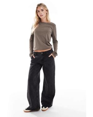 Edikted Petite Ayla Low Rise Carpenter Jeans - Blue