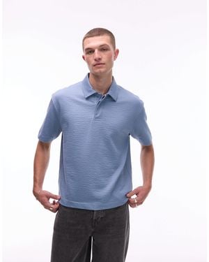 TOPMAN – kastiges oversize-polohemd aus seersucker - Blau