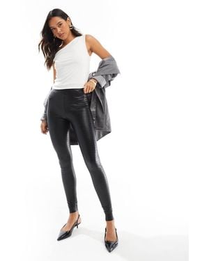 Commando Faux Leather Leopard Print Croc Legging - White
