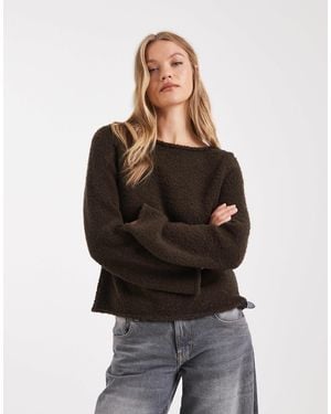 ASOS Top en bouclé à encolure bateau - chocolat - Blanc