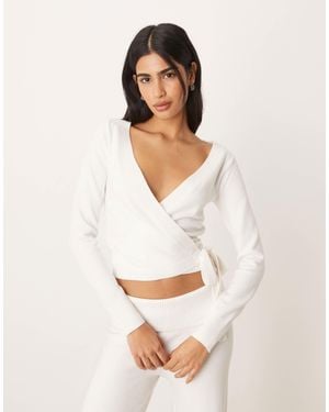 Hollister Gilly Hicks Cozy Knit Multi-way Wrap Sweater Co-ord - White