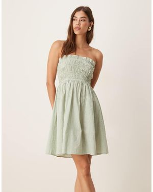 esmé studios Vestido Playero Corto Verde A Rayas Con Escote Palabra De Honor Y Detalle Fruncido Exclusivo De Esmee