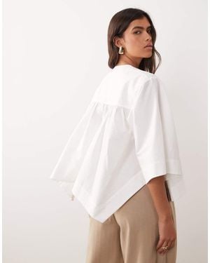 ARRANGE Square Cut Top - White