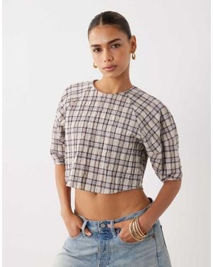 ASOS Blusa Corta Marrone A Quadri Con Maniche A Mantella - Grigio