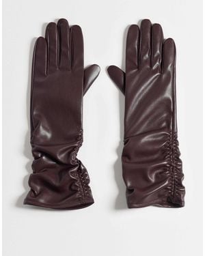 ASOS Gants longs en imitation cuir avec détail froncé en bordeaux - Marron