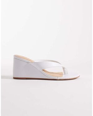 SEQWL Ines Thong Wedge Sandal - White