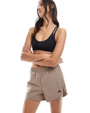adidas Originals Pantalones Cortos Marrón Tiza Y Negros Con Diseño Minimalista Dos En Uno Aeroready Made For Training De