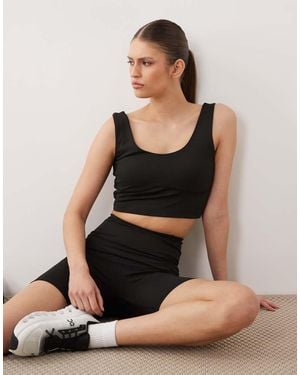 Dare 2b Quick-Dry Super-Stretch Refresh Cropped Tank - Black