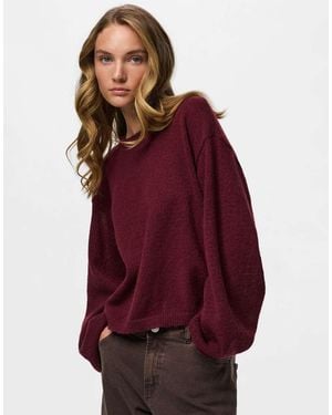 Pieces Ida Relaxed Fit Crew Neck Knitted Jumper - Red
