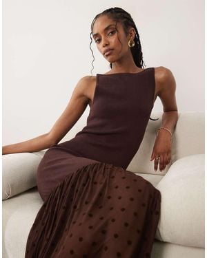 Pretty Lavish Rebecca - Marrón