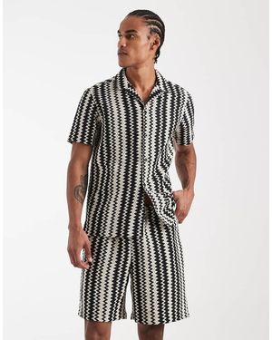 New Look Co-ord Zig Zag Print Shorts - White
