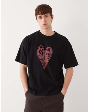 Weekday Camiseta Negra Con Estampado Gráfico De Corazón Great Boxy De - Negro