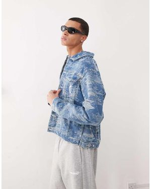 Karlkani Chaqueta Vaquera Con Lavado Medio, Estampado De Camuflaje Y Acabado Desgastado Og De - Azul