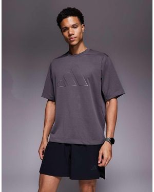 adidas Originals Adidas Training Essentials T-Shirt With Chest Print - Grey