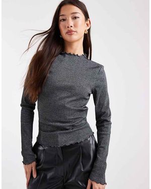ONLY Top Brillante Con Cuello Alto Y Bordes Ondulados De Canalé De - Gris