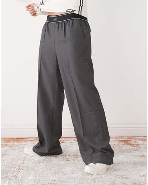 Monki Pantaloni A Fondo Ampio Con Fascia - Grigio