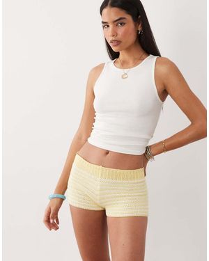 Kiwi & Co Pantalones Muy Cortos Amarillos A Rayas De Punto - Blanco