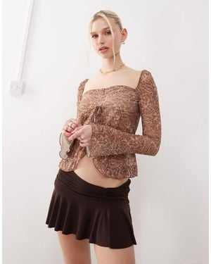 Motel Ratu Paisley Print Ruffle Front Top - Natural