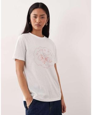 GANT Oyster Chest Logo T-shirt - White