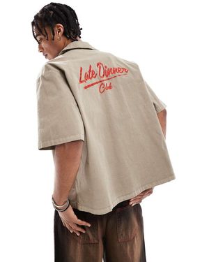 Bershka Camicia Color Sabbia Con Stampa “Late Dinner” - Neutro