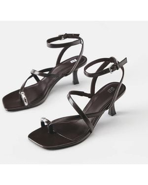 Pull&Bear Sandalen Met Hak En Banddetail - Wit