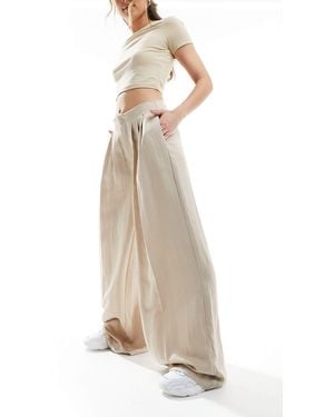 Stradivarius Tailored Pleated Wide Leg Trouser - Natural