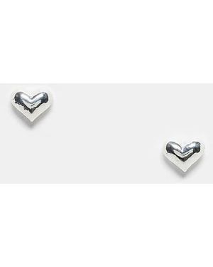 Kingsley Ryan Pendientes De Botón Con Diseño De Corazón Abombado De Plata De Ley De - Metálico