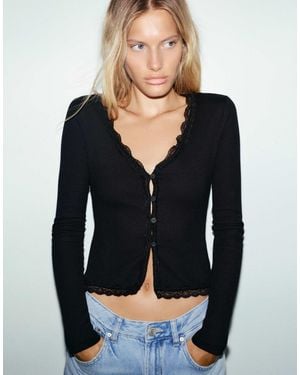 Pull&Bear T-shirt en dentelle boutonné - Noir