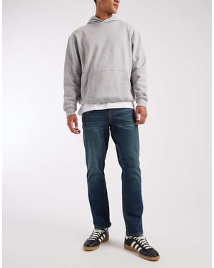 ASOS Vaqueros De Corte Slim Con De - Gris