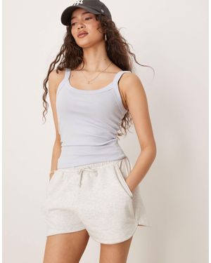 Gina Tricot – geripptes trägerhemd - Natur