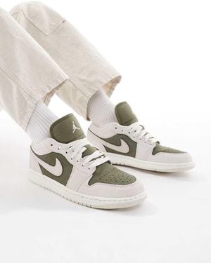 Nike Zapatillas De Deporte Caquis Y Blancas Air Jordan 1 Low De -Verde - Blanco