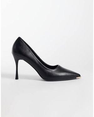 SEQWL Pumps Met Hak En Gouden Detail - Zwart