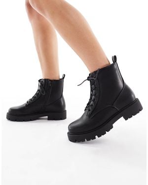 schuh Asher Chunky Lace Up Boots - Black