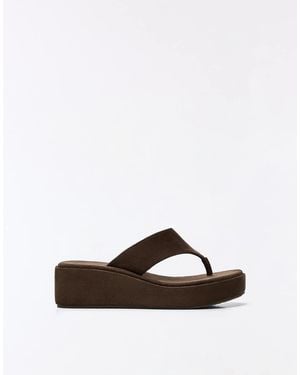 Bershka Thong Heeled Platform Sandals - Brown