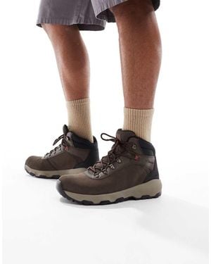 Columbia Newton Wander Boots - Black