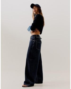 Bershka Barrel Jeans With Back Buckle - Blue