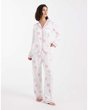 Loungeable Pijama De Pantalones De Pernera Ancha Y Top Con Solapas Y Estampado Cósmico De Punto Liso Muy Suave De - Blanco