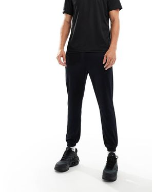 4505 Joggers Para Correr Negros De Corte Tapered Con Bolsillos Con Cremallera Y Forro De Felpa Térmica De