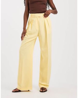 ASOS Pantalones De Sastre De Pernera Ancha Con Detalle De Pinzas De Tejido Efecto Lino - Amarillo