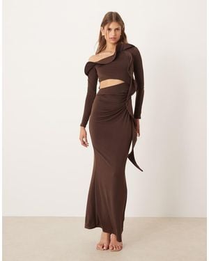 ASOS Vestido Midi Marrón Estructurado De Manga Larga Con Volante Y Detalle De Abertura De - Neutro