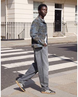 ASOS Smaltoelopende Jeans Met Grijze Wassing En Scheuren - Metallic