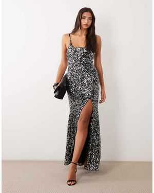 ASOS Vestido Largo De Lentejuelas De Dos Tonos Con Detalle De Cuello Cuadrado En Negro Y Plateado - Metálico