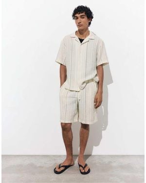 Pull&Bear Gestreepte Bermuda Joggingshort - Wit