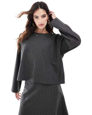 Object Top Gris Con Raya Diplomática De Manga Larga De - Negro