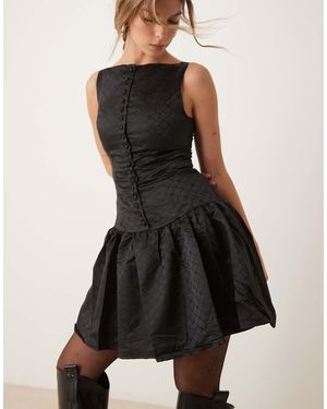 Glamorous Vestito Corto Con Scollo A Barchetta E Vita Scesa - Nero