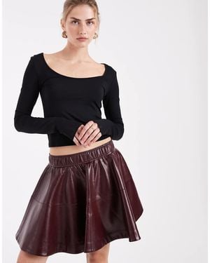 ONLY Falda De Estilo Skater De Cuero Sintético De -Rojo - Negro