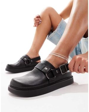 Pull&Bear Zoccoli Con Fibbie Neri - Nero